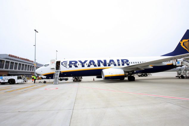 Ryanair cuts 1 in 5 flights in September and October