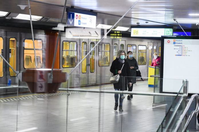 Brussels public transport runs at full capacity again as schools reopen