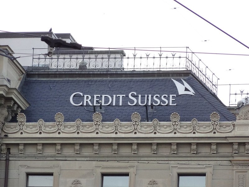 Credit Suisse shares plunge over US banking fears