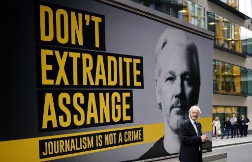 25,000 people in Belgium sign petition for WikiLeaks founder Julian Assange