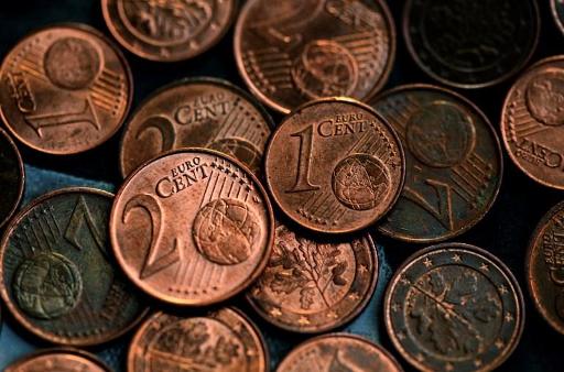 EU considers phasing out 1 and 2 cent coins