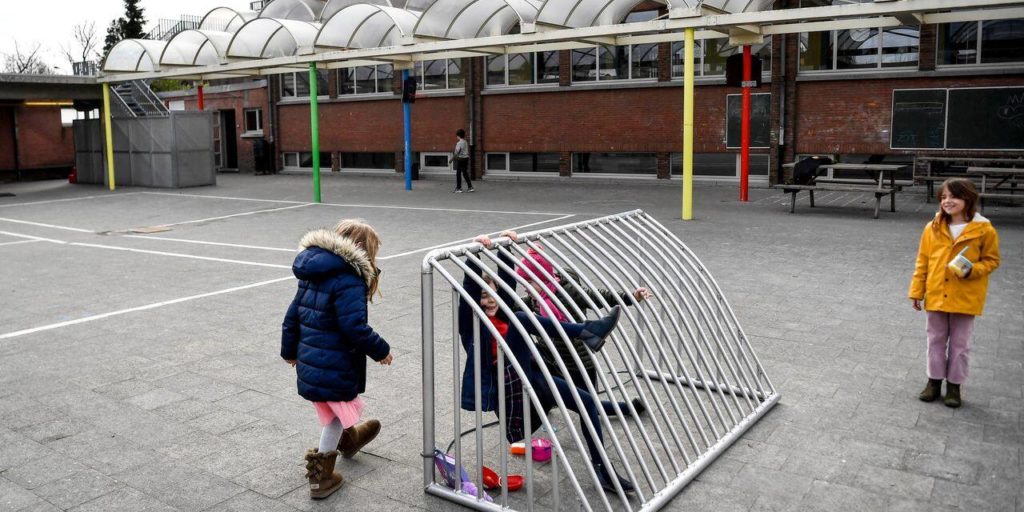 Three Brussels schools trigger quarantines after positive Covid-19 cases