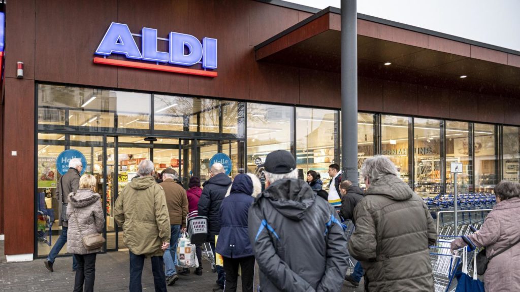 Belgian Aldi supermarkets reopen after strike on Monday