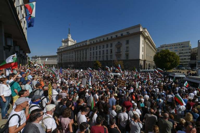 Thousands of protesters demand resignation of Bulgarian government