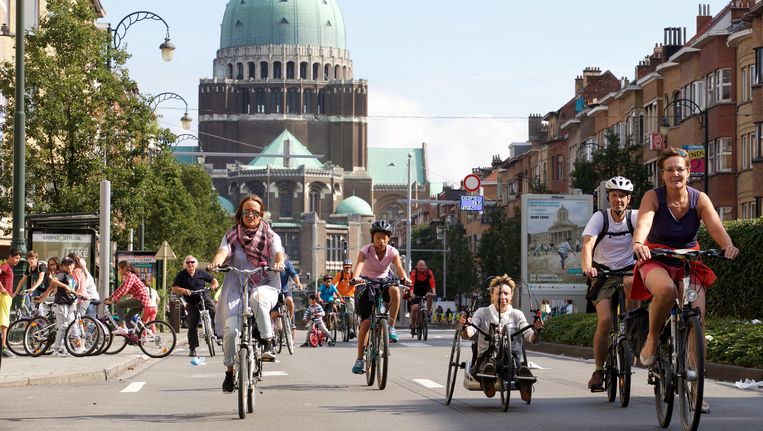 Greenpeace launches campaign for 6 car-free Sundays a year in Brussels