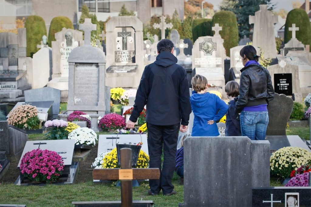 Face masks mandatory in West Flemish cemeteries at the end of October
