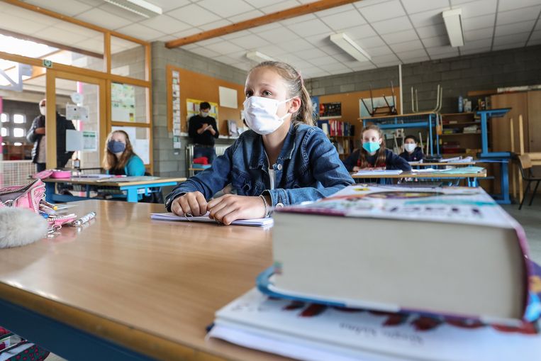 Schools will not close until 31 January, Belgian education ministers say
