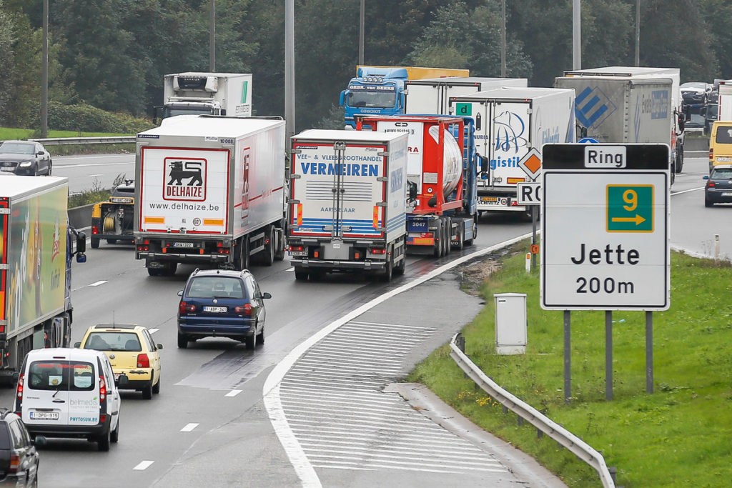 Walloon MPs demand talks with Brussels government over toll plan
