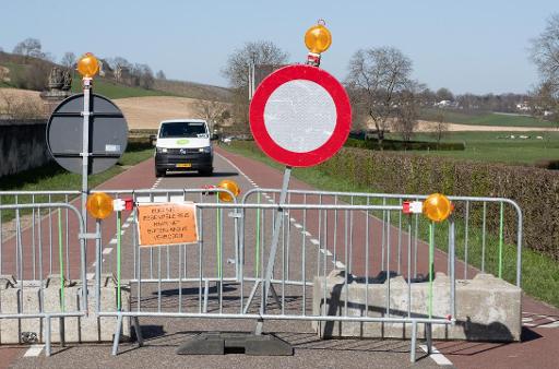 Dutch border messages warn against non-essential crossings