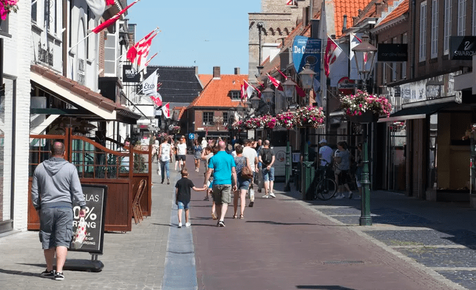'Do not come for a while': Dutch mayors concerned over non-essential trips from Belgium