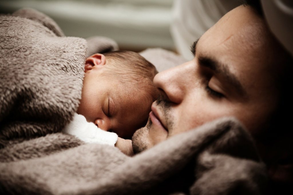 Self-employed workers get 5 extra days of paternity leave from 2021