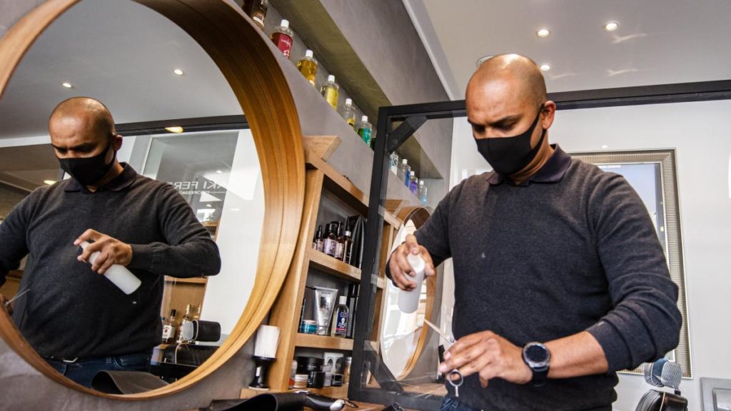 Once hairdressers reopen, they should stay open, says De Croo