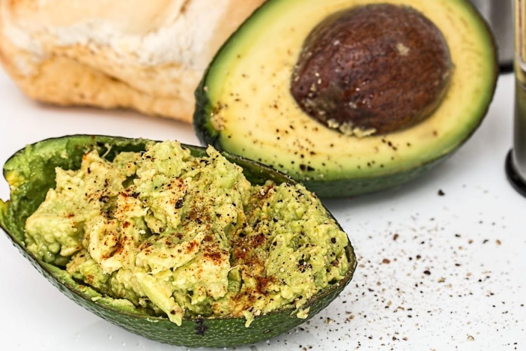 Dutch doctors warn of rise in avocado-related injuries