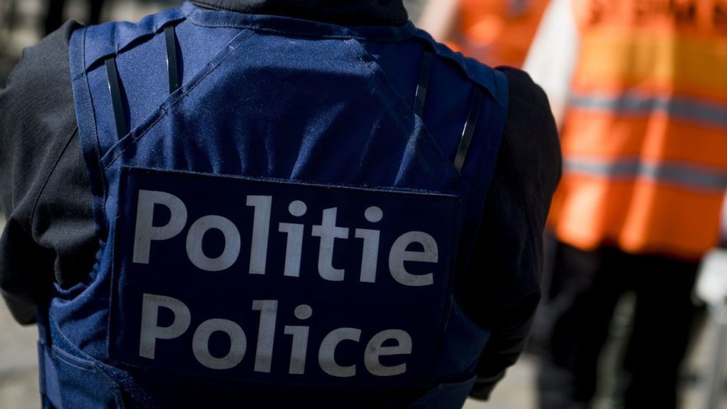 Police shut down wedding party with 40 people in Ghent