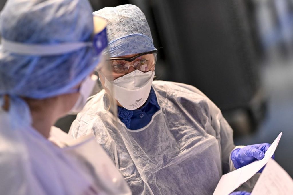 Coronavirus: Belgium's daily hospital admissions drop below 200