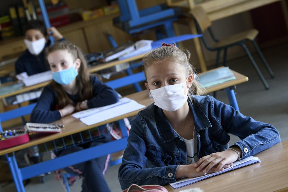 Belgium's education ministers call for relaxed masks rules for children