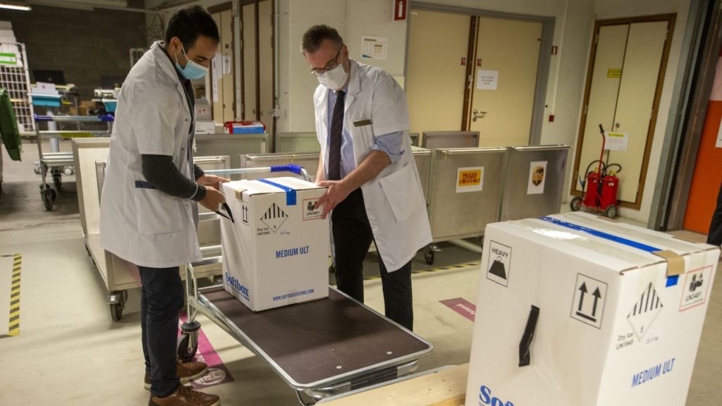 Covid-19: First vaccines arrive at Leuven hospital