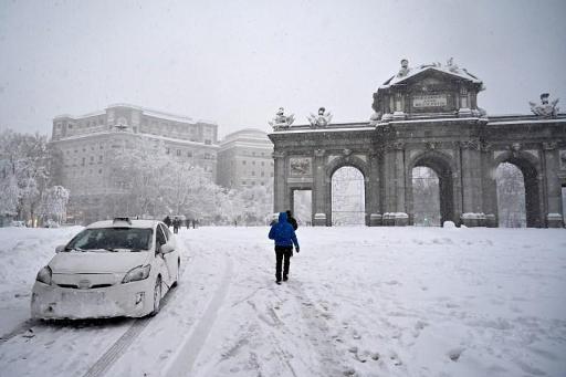 Spain braces for the worst as snowstorm rages on