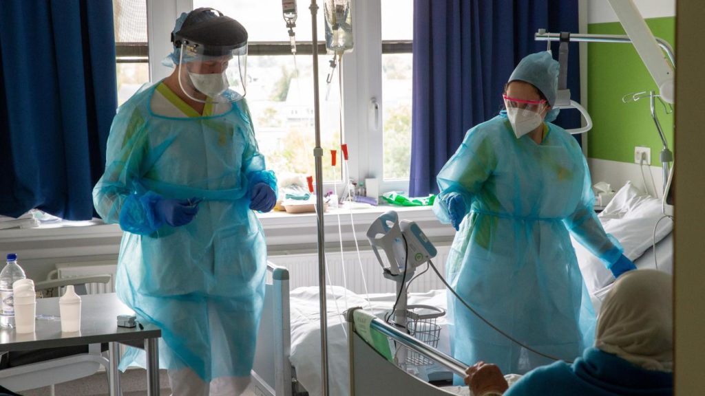 Belgium's average coronavirus hospital admissions continue to drop