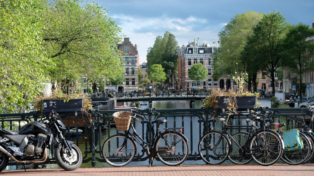 Amsterdam mayor aims to make coffeeshops off limits to tourists