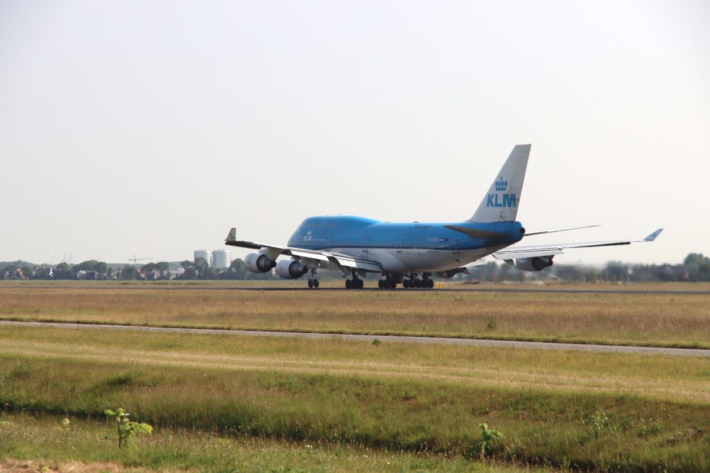 KLM announces up to 1,000 additional job cuts