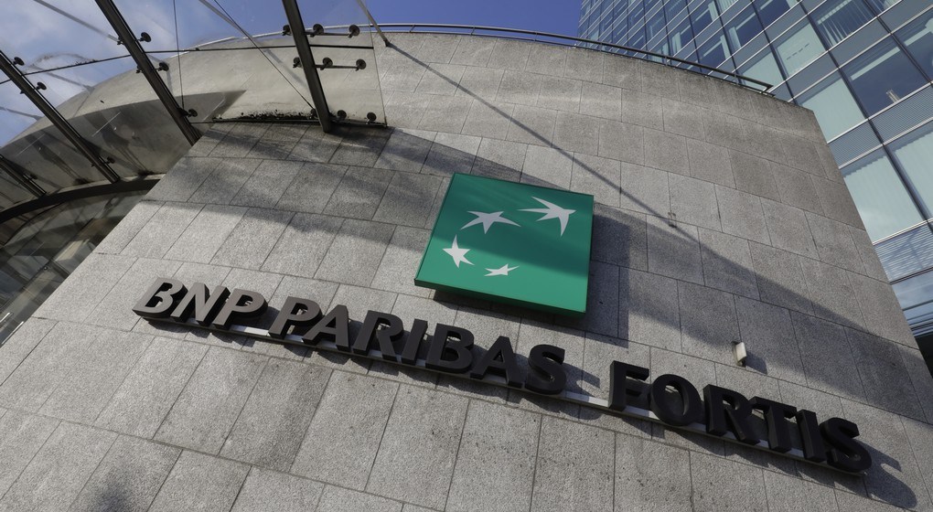 Former BNP Paribas Fortis executive sues the bank