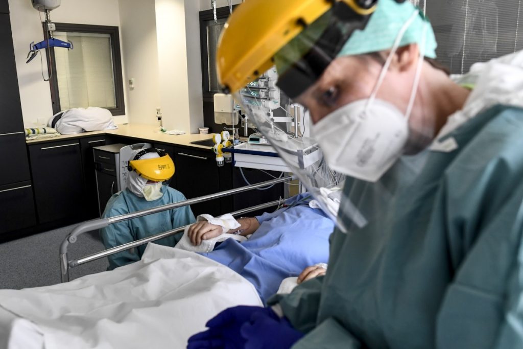 Belgium's average coronavirus infections increase while hospitalisations drop