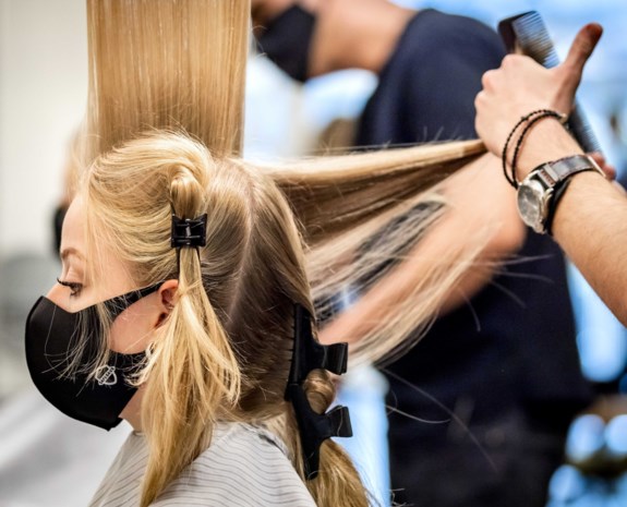 30 minutes per client is not manageable, hairdressers warn