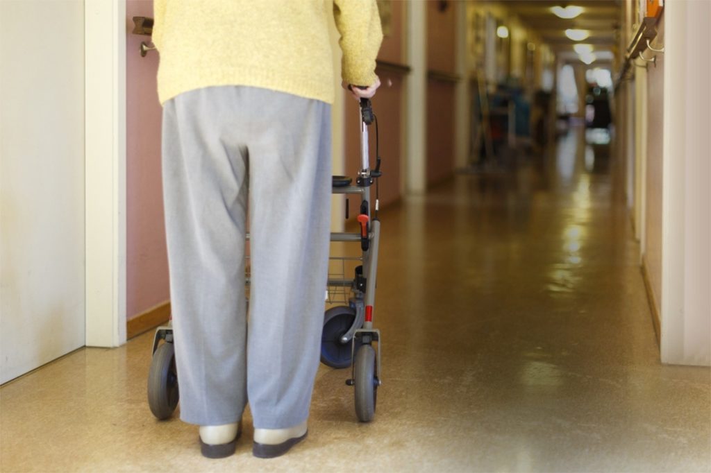 Flanders approves first relaxations for residential care centres