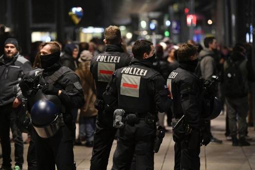 Several police officers in Germany injured in anti-coronavirus measures protest