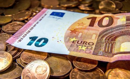 Euro zone's average inflation rate remained stable in February