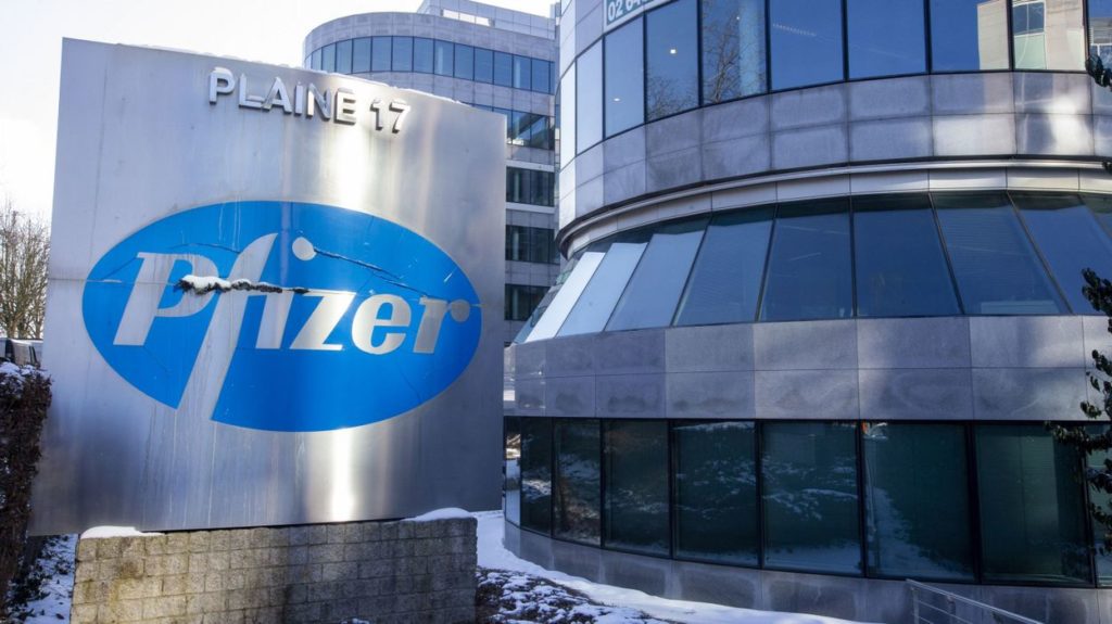 Pfizer promises to sell nearly 500 vaccines and medicines at cost price to poor countries