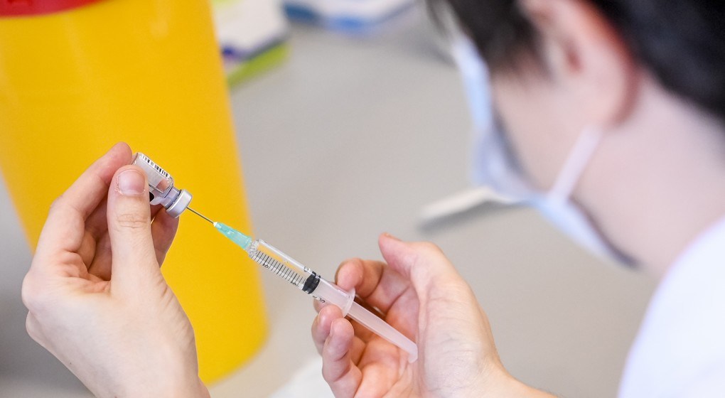 Vaccine link to Belgium's one fatal blood clotting case remains unclear