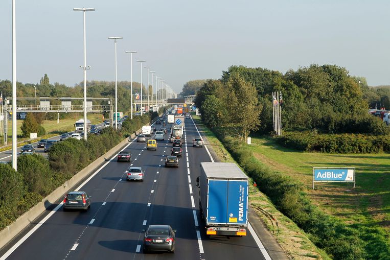 World-first remote 'green sensors' on Flemish motorway show vehicle emission worse than expected
