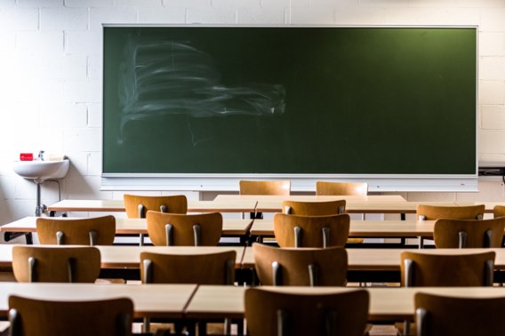 Peak in infections sees 115 Dutch-speaking schools close