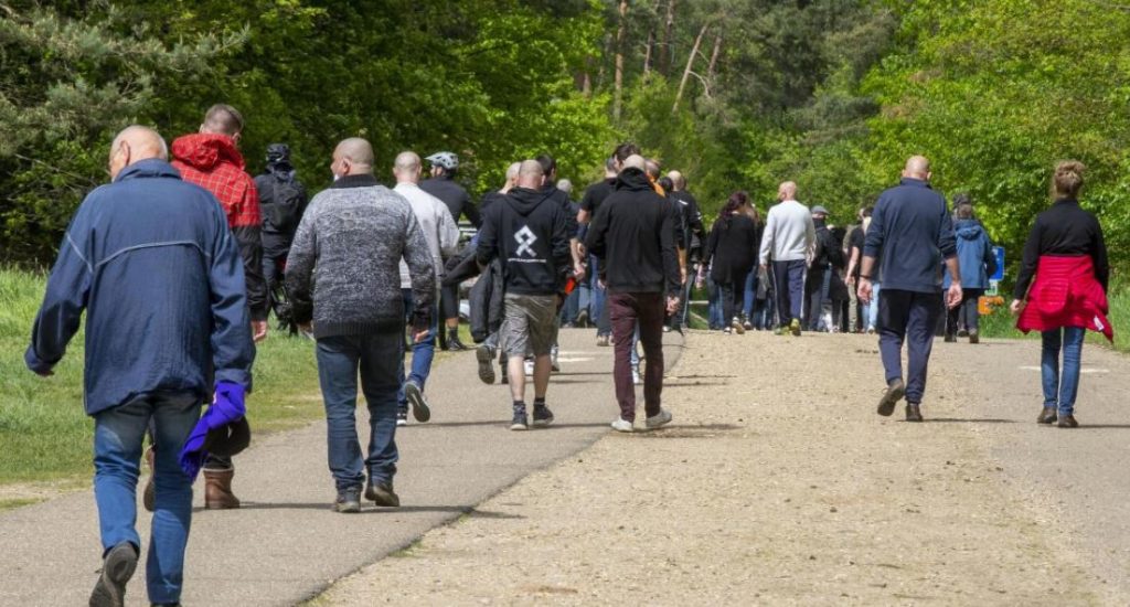 Over 100 people attend forbidden memorial for Jürgen Conings