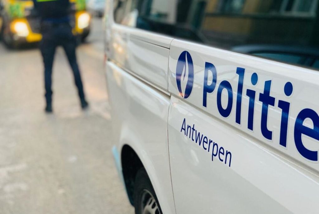 Man steals car with sleeping child in backseat near Antwerp