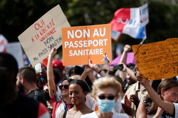 Fourth weekend of protests against health pass in France
