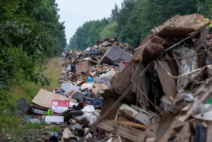 Over 100,000 cubic metres of waste collected from streets in Liege