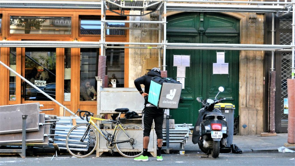 Delivery platforms: Time for some social regulation