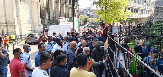 Neutral zone for asylum closed to all but hunger strikers