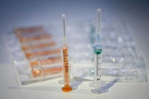 Coronavirus: Teenage vaccinations progress 'at lightning speed' in Flanders