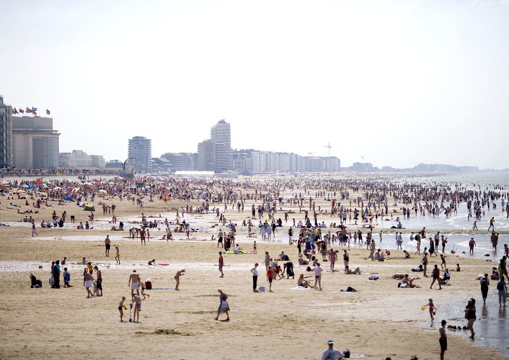 Warm weather results in 2.5 million overnight stays at Belgian coast