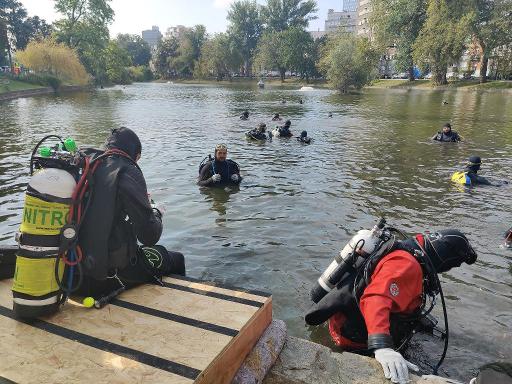Up to six tonnes of waste fished out of Ixelles Ponds