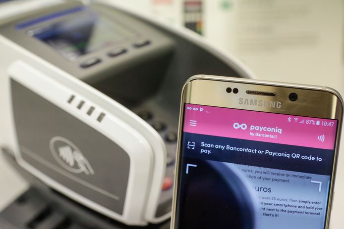 Contactless payments exceed manual payment for first time