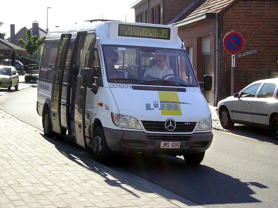De Lijn farms out bus service for the isolated
