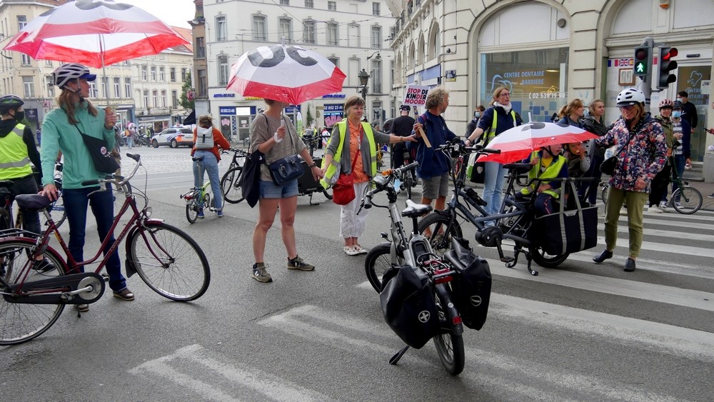 Frustrated residents rally for pedestrian safety in Brussels