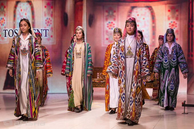 Uzbek clothing is very colorful and traditional 