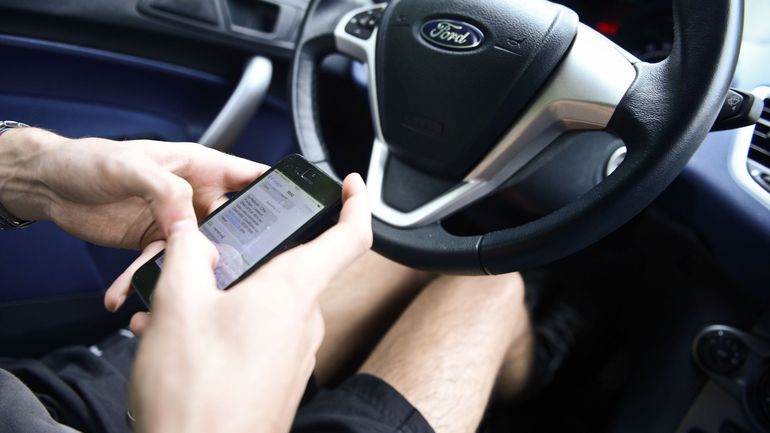 More than 1 in 4 Belgians use mobile phones whilst driving
