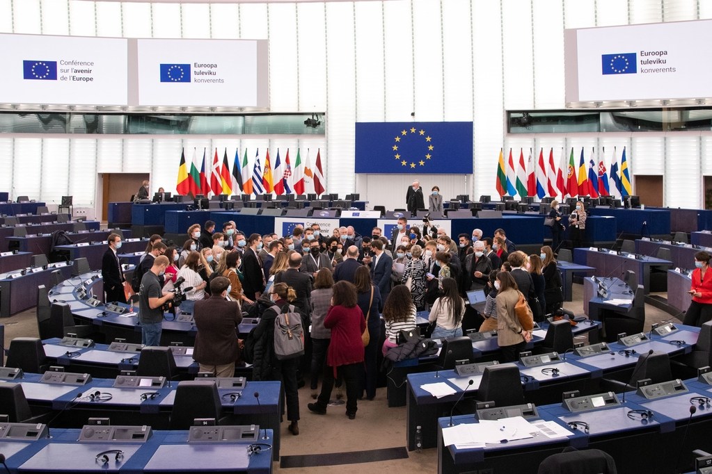 More politicians than ordinary citizens at the Conference on the Future of Europe